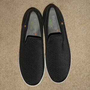 BOGS Women’s Size 11 Black Kicker Breath Slip-on Sneaker